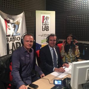 Il sindaco Luigi de Magistris ospite a Radio F2