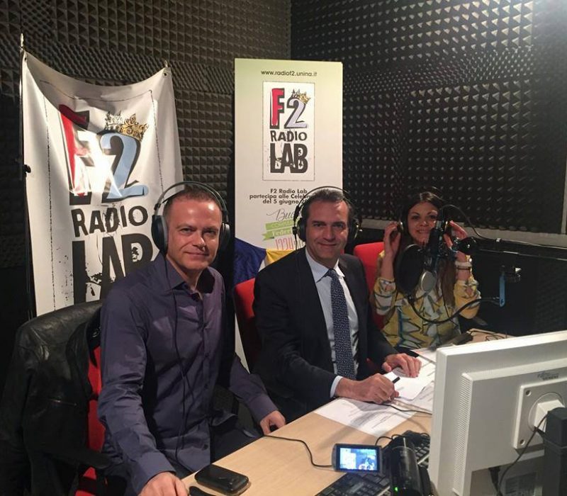 Il sindaco Luigi de Magistris ospite a Radio F2